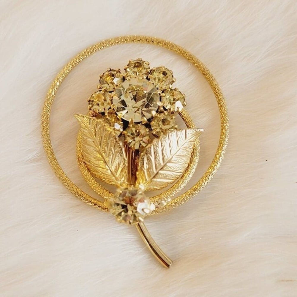 Vintage Victorian Flower Brooch Light Green Rhinestone Gold Tone Romantic 10783
